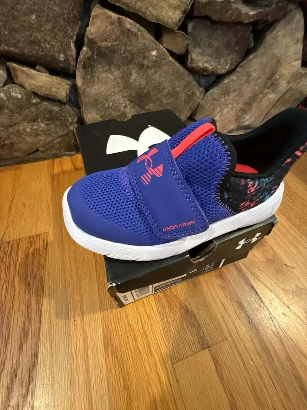 Under Armour Kids GINF Flash GLTR Preschool Running Shoes